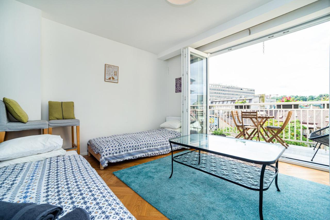 Central, Spacious, Modern 5 Bedrm Duplex W/Balcony براغ المظهر الخارجي الصورة